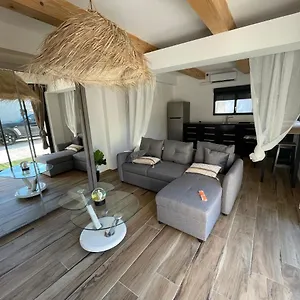 https://six-fours-les-plages-logement-maison.fr-provencehotel.com